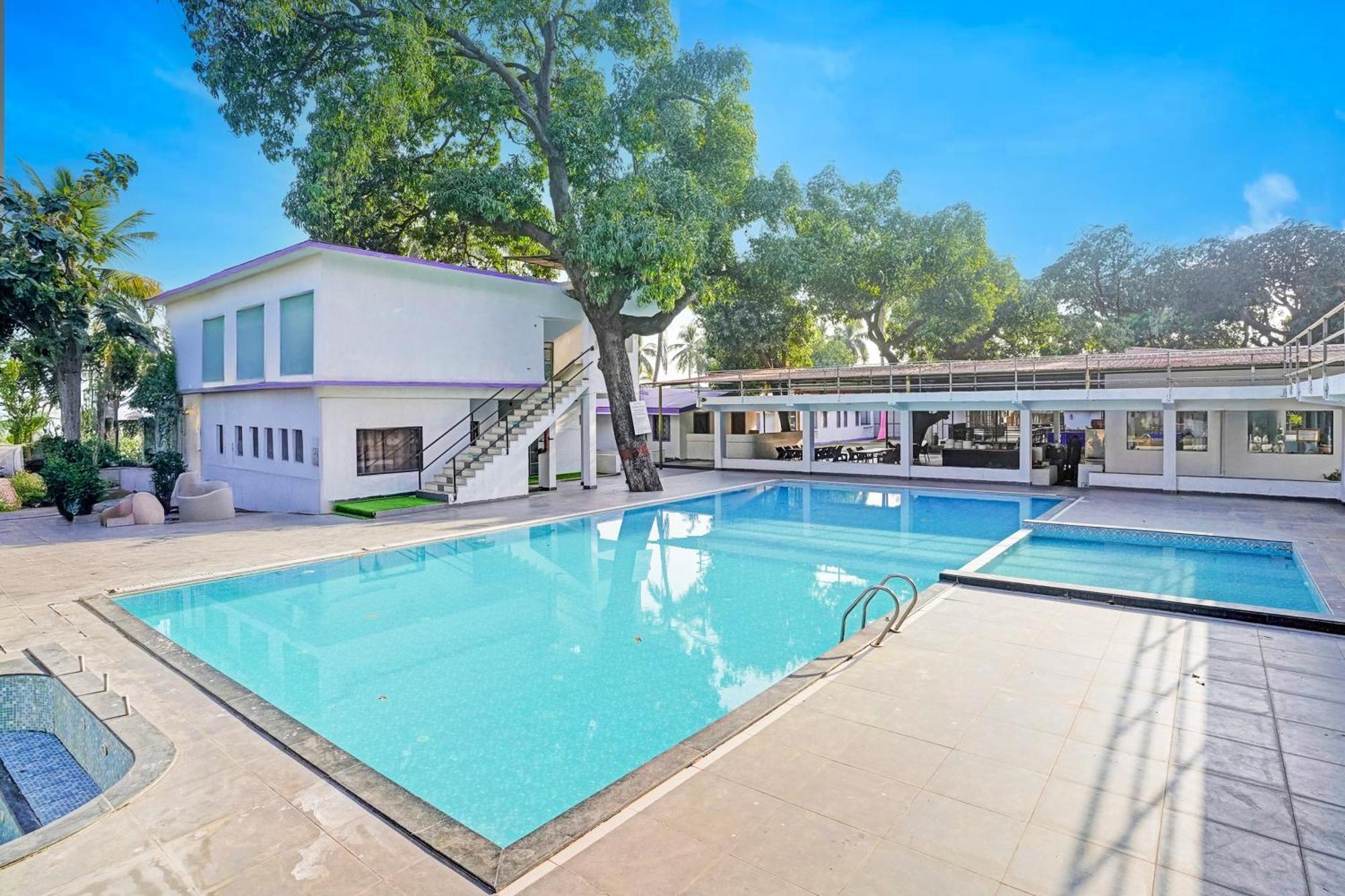 Hotel O Summer House Daman Luaran gambar